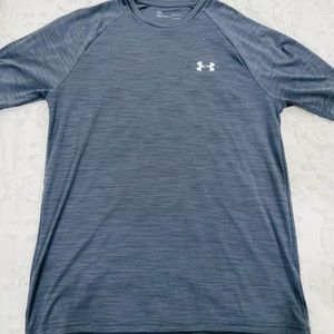 UnderArmour Grey Men’s Medium HeatGear Shirt